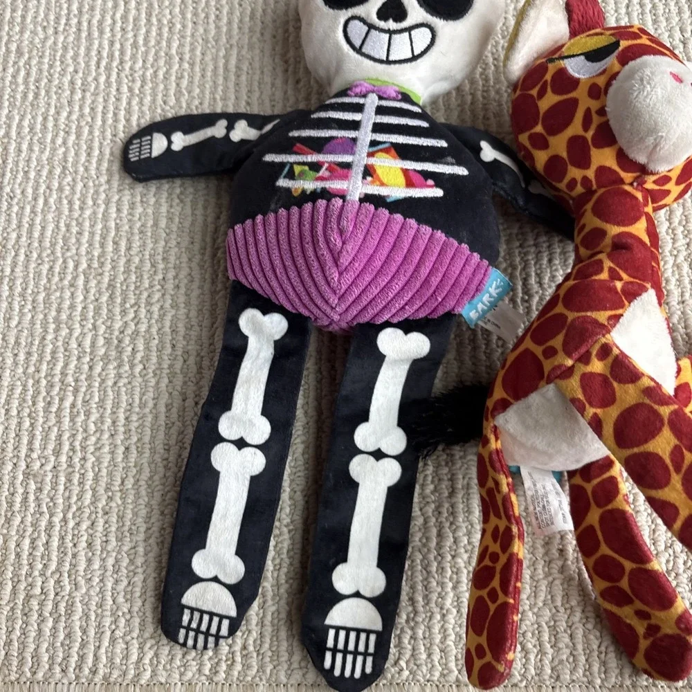 Bark Box Toy Lot Friends Jabari Giraffe Sniffin Serengeti Safari & Skeleton